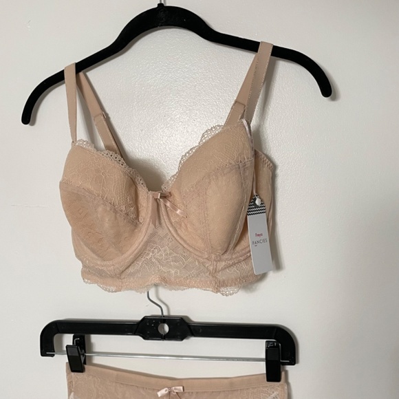 Freya Set Natural Beige Lace Bralette & Thong - Picture 6 of 13